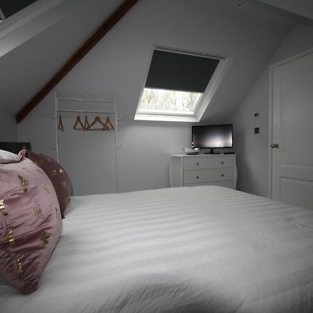 Ryefield Cottage - Luxurious Self-Catered Holiday Cottage With A Log Burner Chichester Buitenkant foto