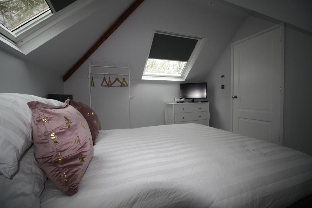 Ryefield Cottage - Luxurious Self-Catered Holiday Cottage With A Log Burner Chichester Buitenkant foto