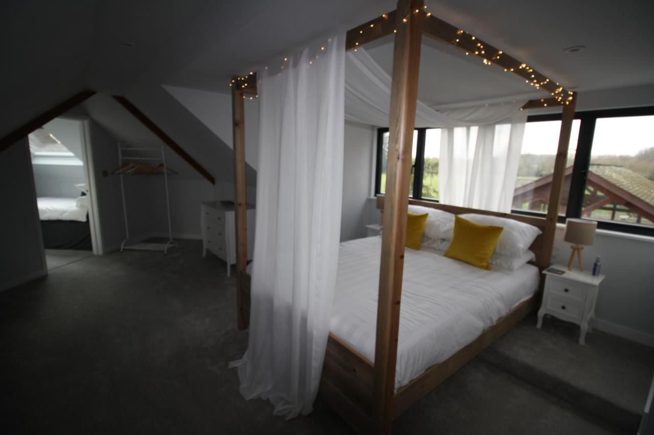 Ryefield Cottage - Luxurious Self-Catered Holiday Cottage With A Log Burner Chichester Buitenkant foto
