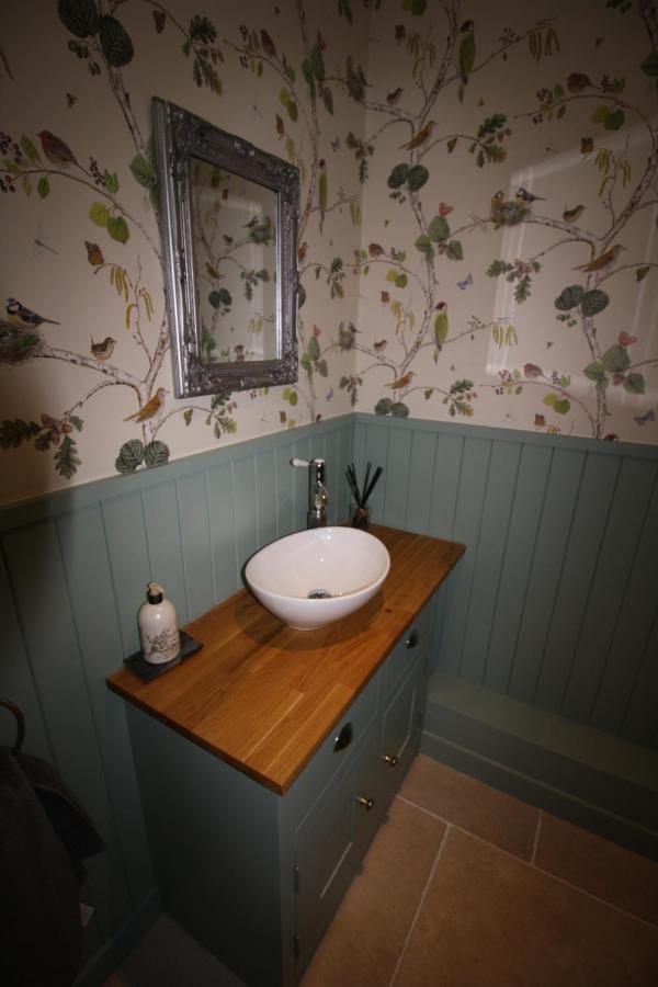 Ryefield Cottage - Luxurious Self-Catered Holiday Cottage With A Log Burner Chichester Buitenkant foto